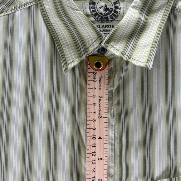 Kuhl Shirt Men's XLarge Eluxur Mountain Grown Short Sleeve Hiking Outdoor - Picture 6 of 10